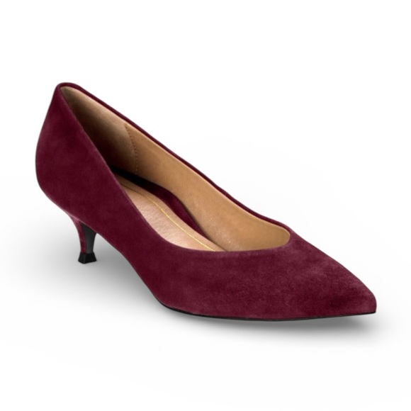Vionic Josie Kitten Heel in Merlot Burgundy Suede Size 8.5
